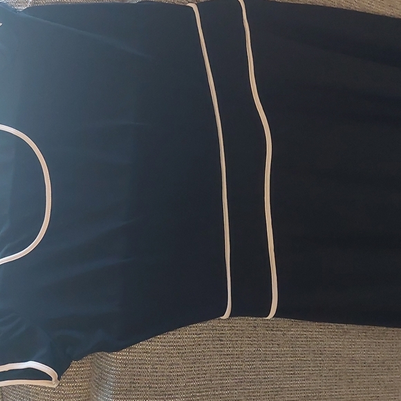 Dress - Picture 4 of 4